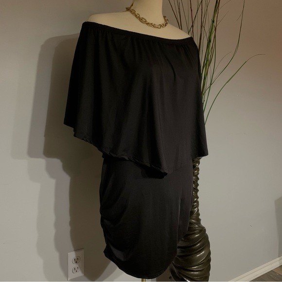 Plain black dress - Picture 2 of 4